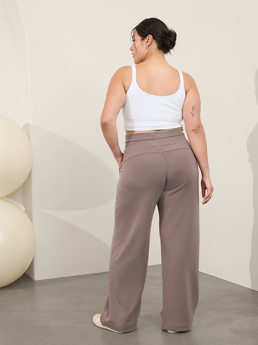 Balance Mid Rise Pant