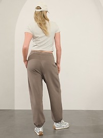 Forever Fleece Mid Rise Jogger