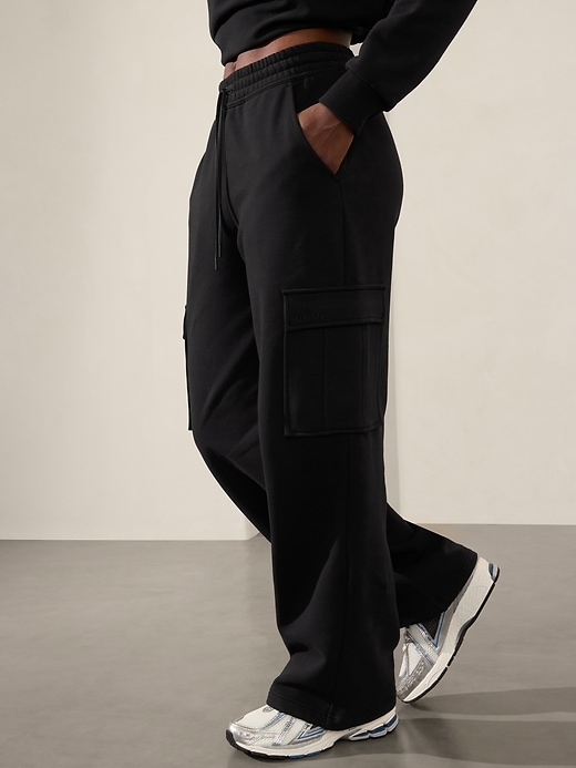 Image number 5 showing, Easy Fleece Mid Rise Straight Cargo Pant