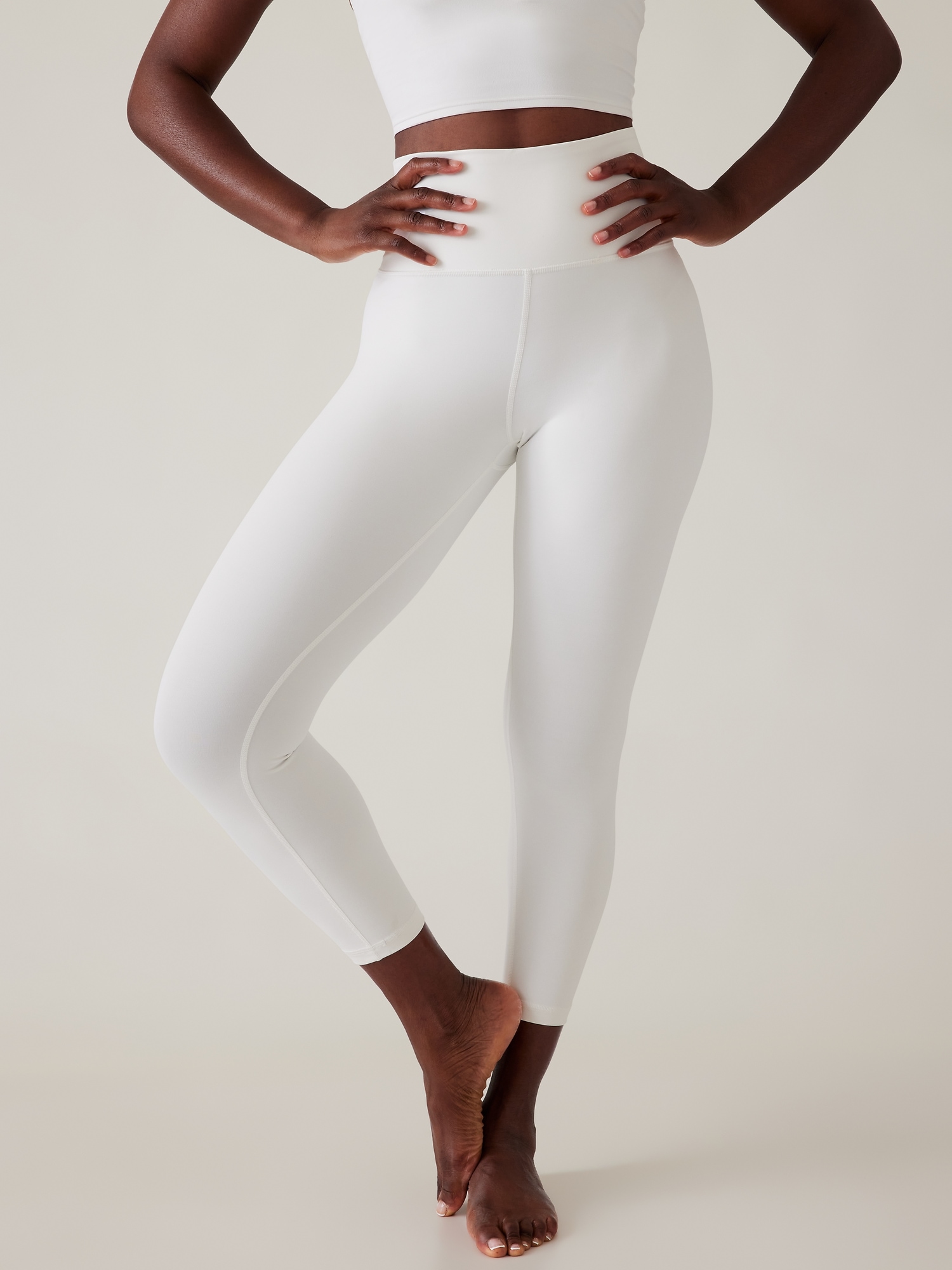 Athleta Womens Elation Capri popular Leggings Sz 1X White High Rise Compression Stretch