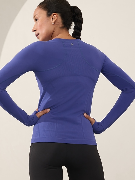 Image number 2 showing, Momentum Seamless Top