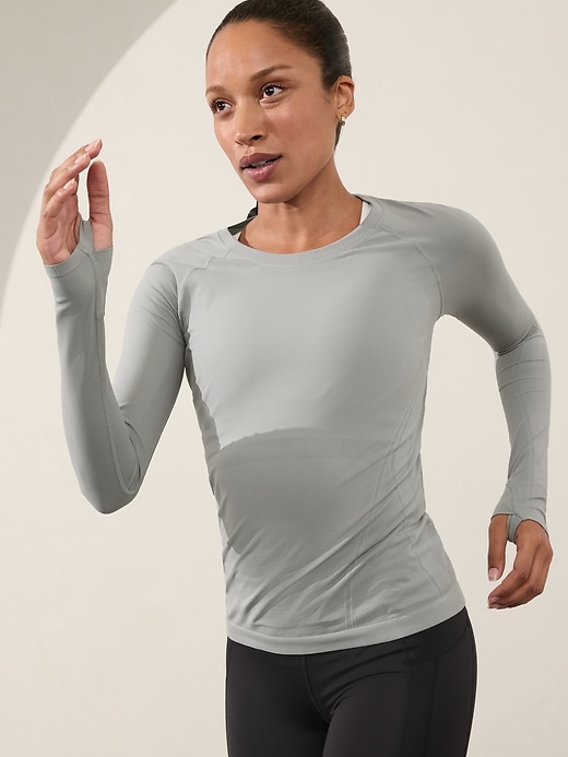 Image number 1 showing, Momentum Seamless Top