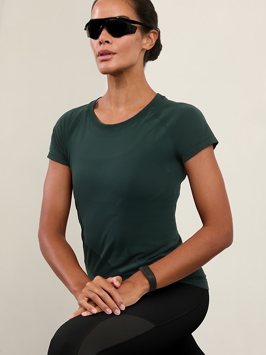 Image number 1 showing, Momentum Seamless Tee