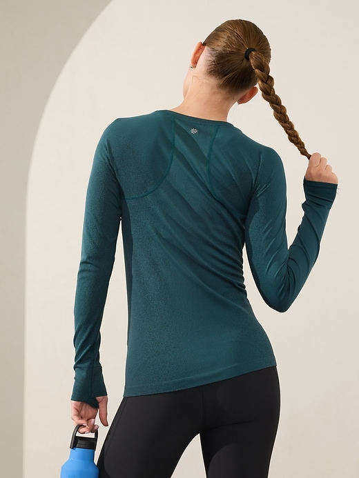 Image number 2 showing, Momentum Seamless Top