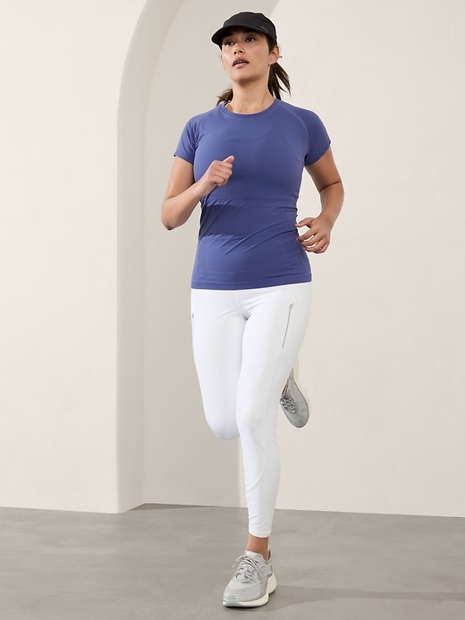 Image number 7 showing, Momentum Seamless Tee