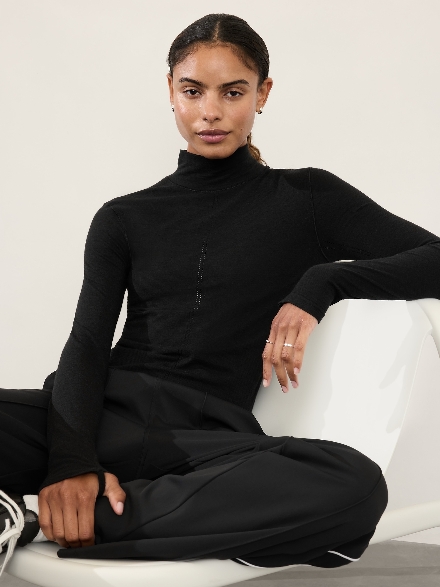 Ascent Seamless Turtleneck