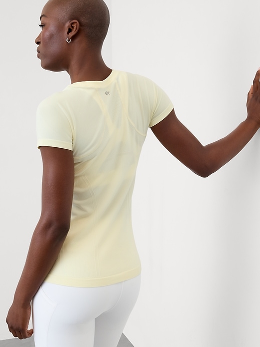 Image number 6 showing, Momentum Seamless Tee