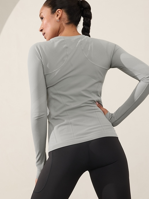 Image number 3 showing, Momentum Seamless Top