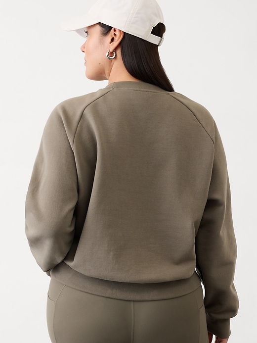 Image number 3 showing, Easy Fleece Crew Sweatshirt