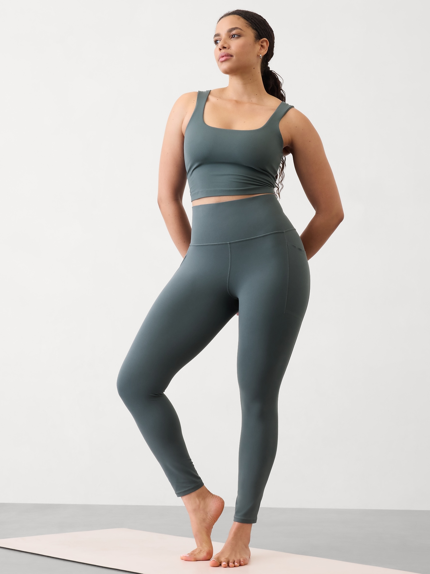 ATHLETA SALUTATION STASH HIGH RISE LEGGING 