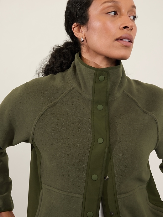 2 of 8 showing, with the color Aspen Olive of product Overlook Microfleece Jacket