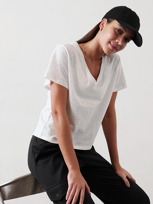 Image number 4 showing, Essential Slub V-Neck Tee