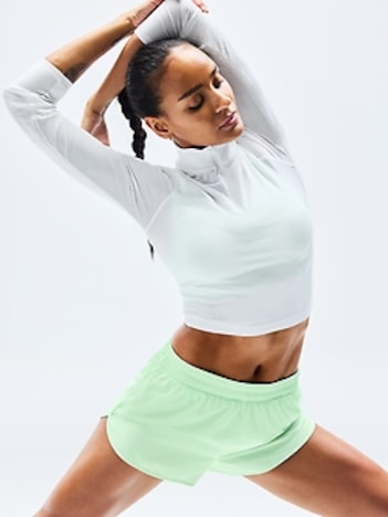 Momentum Seamless Crop Half Zip