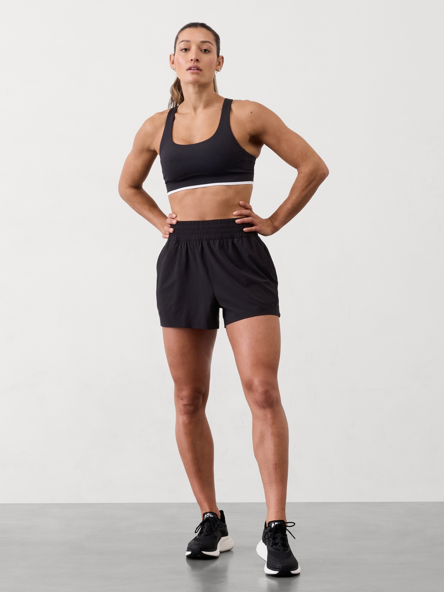 High Rise Weekender Run Short - Black