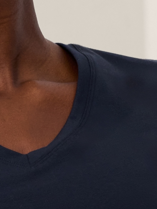 Image number 4 showing, Essential V-Neck Tee