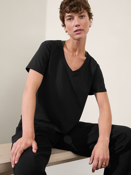 Image number 5 showing, Essential V-Neck Tee