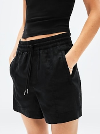 Retreat Linen Mid Rise Short