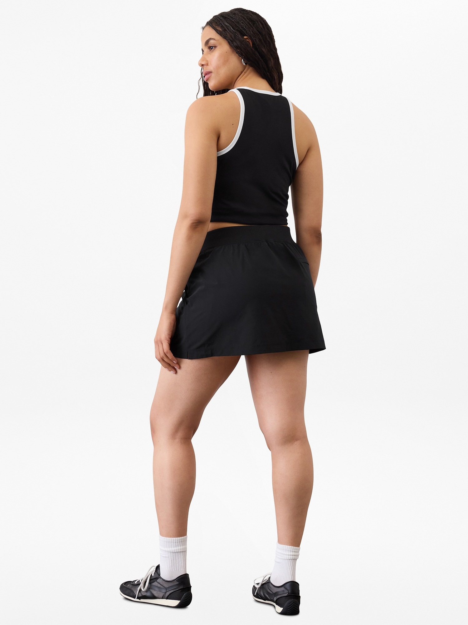 Женская юбка-шорты Athleta Brooklyn Mid Rise 13.5" Skort, цвет: Чёрный — фото 6