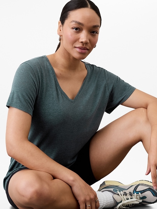 Image number 6 showing, Getaway Linen Blend V-Neck Tee