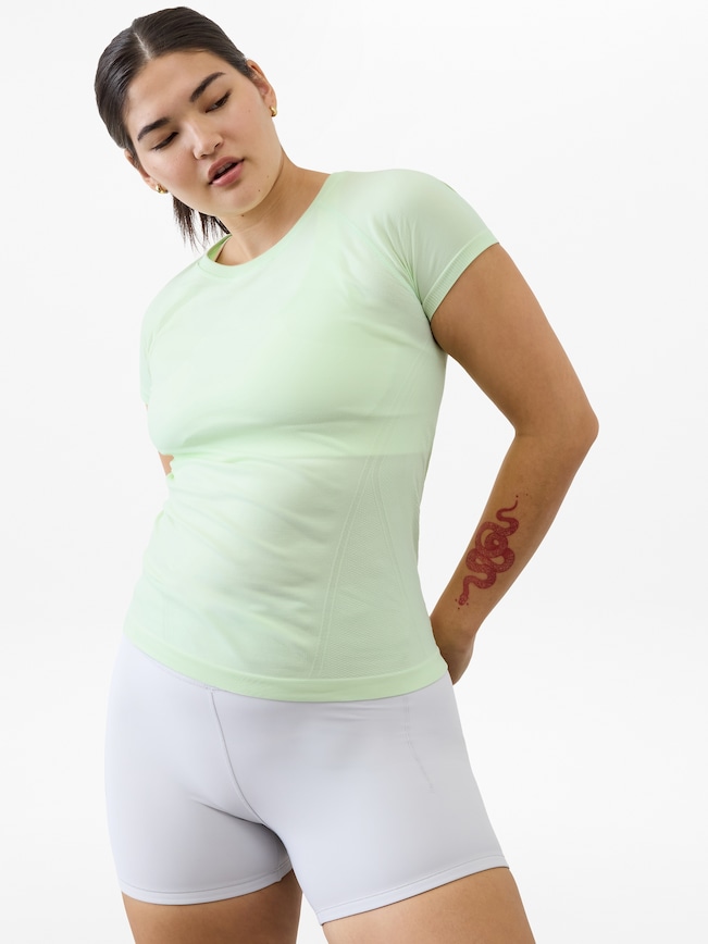Momentum Seamless Tee