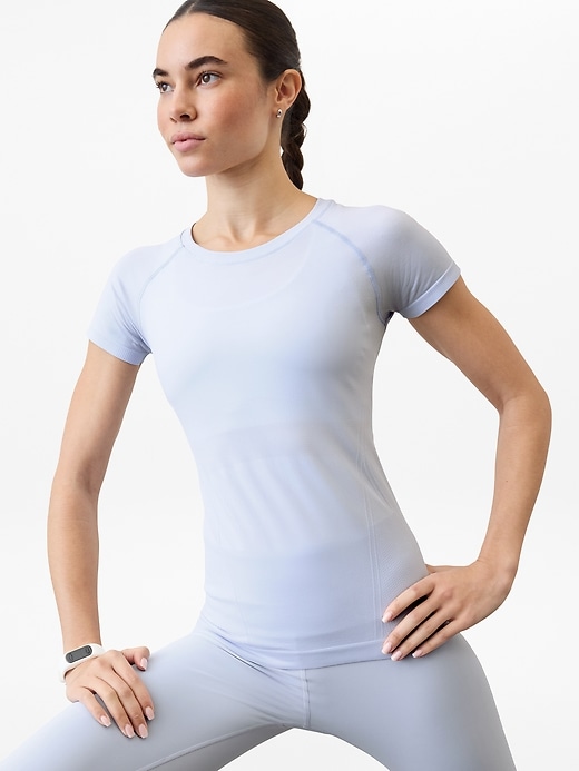 Image number 4 showing, Momentum Seamless Tee