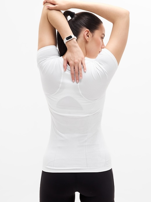 Image number 6 showing, Momentum Seamless Tee