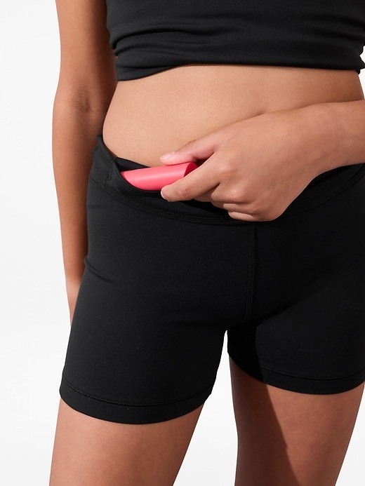 Image number 3 showing, Athleta Girl Chit Chat 3" Short