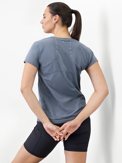 Image number 5 showing, Momentum Seamless Tee