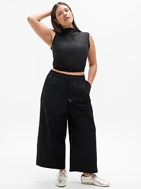 Midday Mid Rise Crop Pant