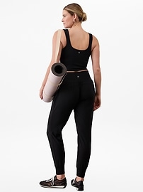 Salutation Jogger