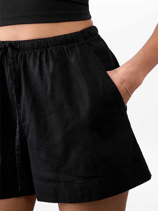 Paradise Mid Rise Easy Short