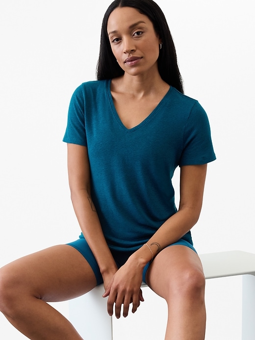 Image number 5 showing, Getaway Linen Blend V-Neck Tee