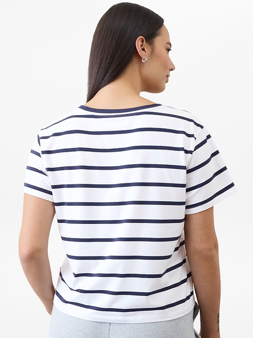 Image number 7 showing, Essential V-Neck Tee