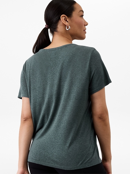 Image number 7 showing, Getaway Linen Blend V-Neck Tee