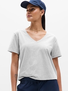 Essential V-Neck Tee