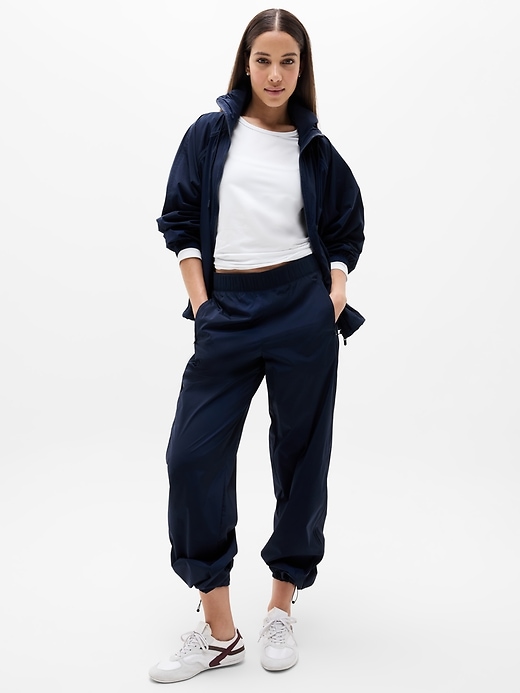 Image number 2 showing, Essential Top