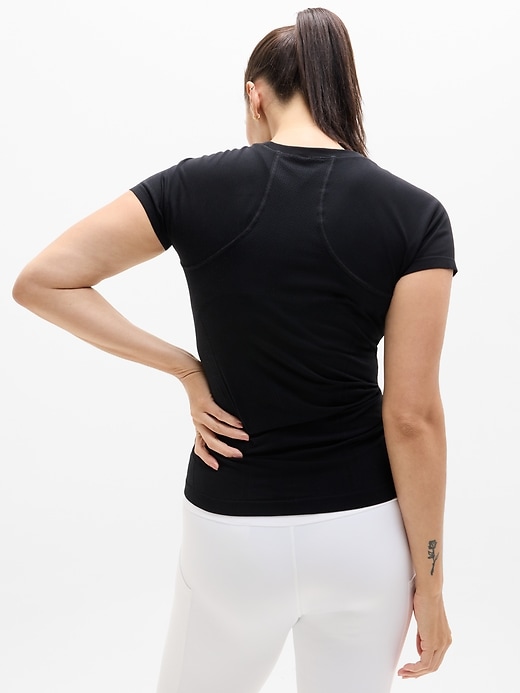 Image number 6 showing, Momentum Seamless Tee