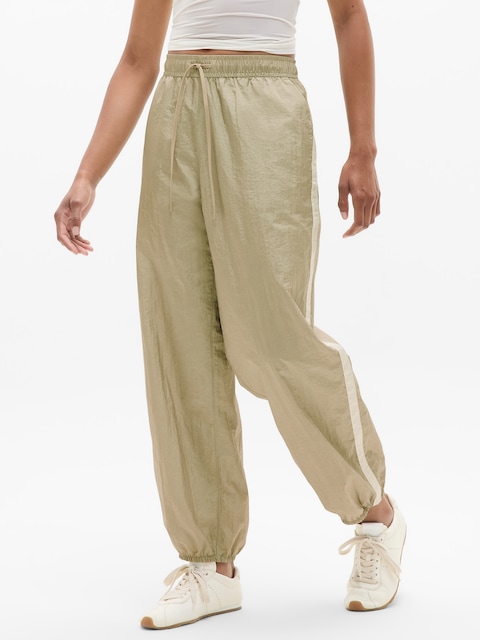 Daybreak Mid Rise Parachute Pant