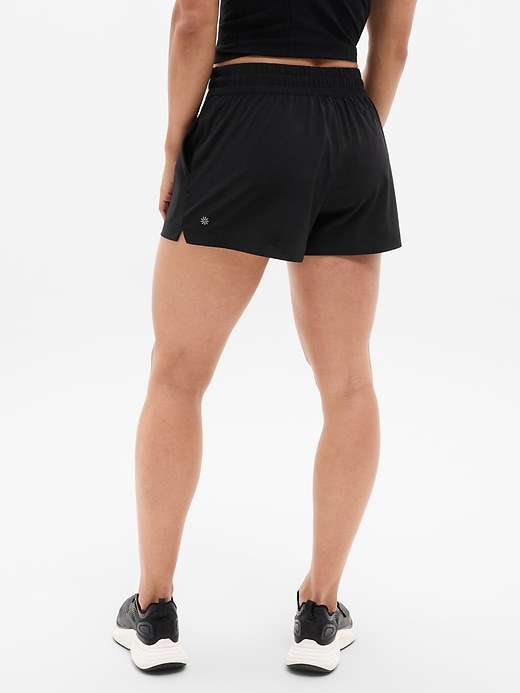 Image number 3 showing, Weekender Mid Rise 3" Run Short