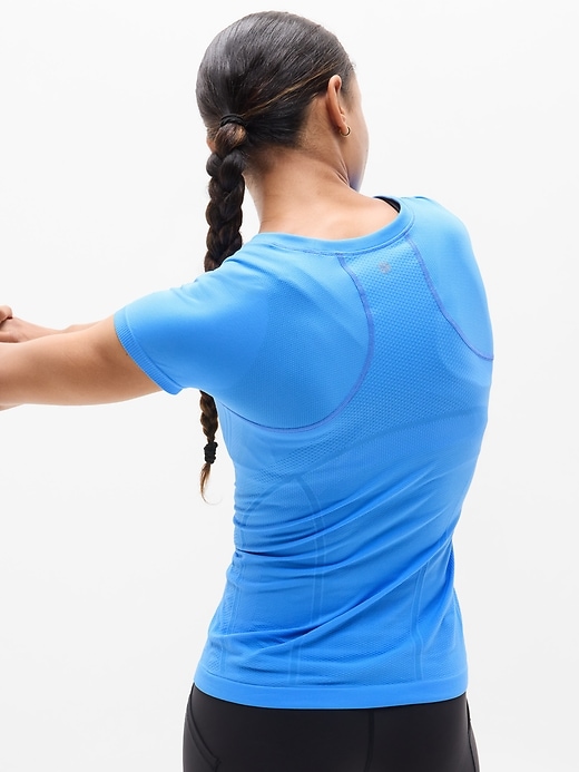 Image number 3 showing, Momentum Seamless Tee