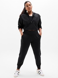Coaster Luxe Jogger