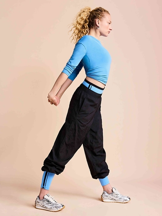 Image number 7 showing, Move With Ease Top