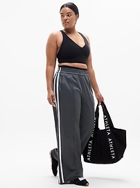 Transcend V-Neck Crop Bra D-DD