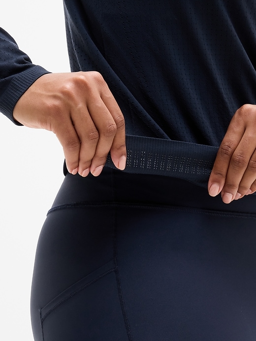 Image number 2 showing, In Motion Seamless Top