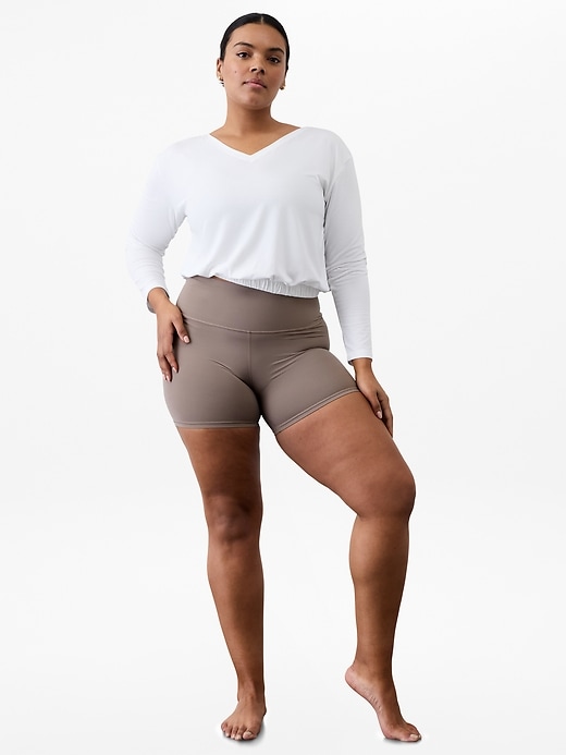 Image number 1 showing, Transcend High Rise 5" Short