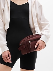 Image number 1 showing, Diem Dopp Kit
