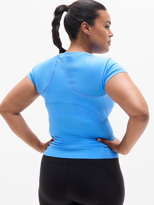 Image number 6 showing, Momentum Seamless Tee