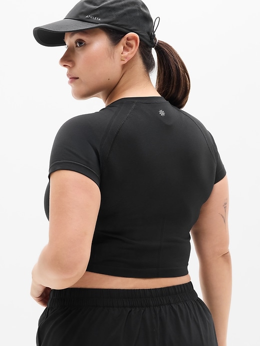 Image number 5 showing, Momentum Seamless Crop Tee 2.0