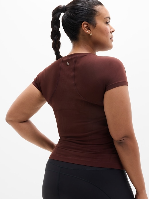 Image number 6 showing, Momentum Seamless Tee