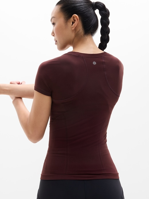 Image number 2 showing, Momentum Seamless Tee